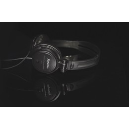 Профессиональные закрытые динамические наушники для мониторинга Superlux HD572